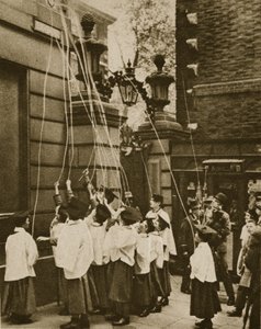 Enfants de chœur de St. Clement Danes marquant les limites de leur paroisse